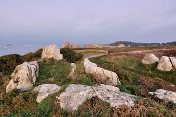 Couleurs du soir sur la mer à Plougrescant en Bretagne