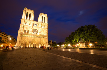Fototapeta na wymiar Notre Dame de Paris at Dusk, France