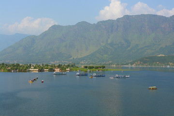 Fototapeta na wymiar Lake Dal in Srinagar in Kashmir with houseboats 