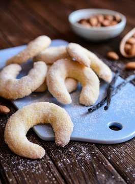 Delicious Crescent Shaped Vanilla Rolls With Almond