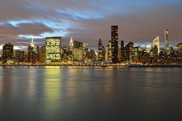 Fototapeta na wymiar Manhattan skyline at night.