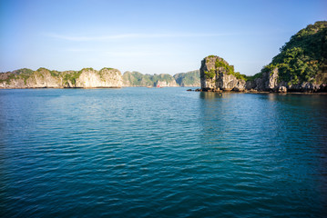 Fototapeta na wymiar Ha Long Bay, Vietnam