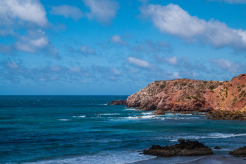 Fototapeta na wymiar Portugal - Cliffs, ocean and beach