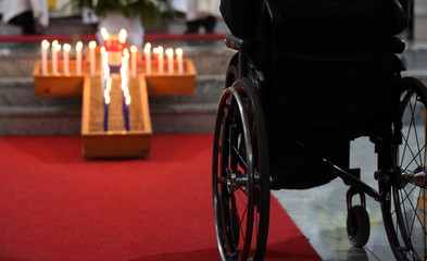 Obraz premium Wheelchari in church