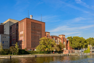 Fototapeta na wymiar Industriegeschichte unter Denkmalschutz: Das Kraftwerk Charlottenburg