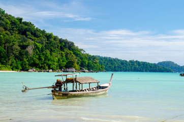 Fototapeta premium koh surin island blue sea and sand beach