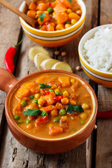 veggie curry with pumpkin and chickpeas