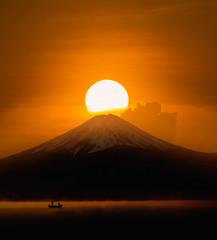 Fototapeta na wymiar Silhouette of Mount Fuji at Lake kawaguchiko , Sunrise
