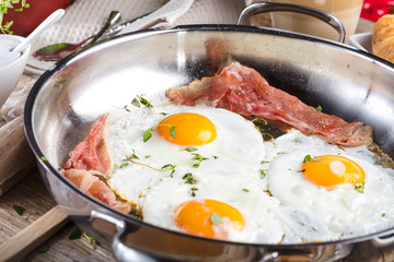 Frühstück Tisch Spiegelei 