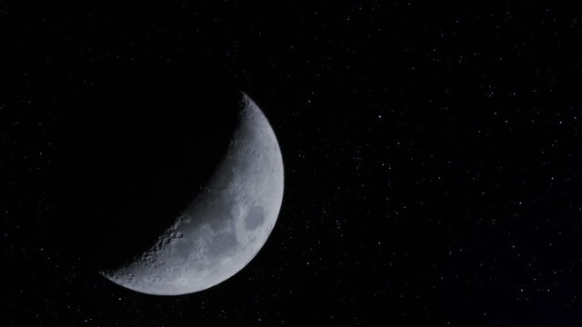 4k UHD waxing moon w stars time lapse 11338
