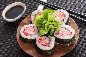 Futomaki rolls with lettuce