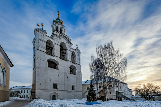 Bell tower of the Spaso-Preobrazhensky monastery, Yaroslavl