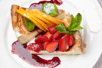 cheesecake with fruits