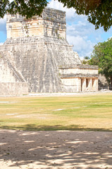 Ruins of Chitzen Itsa pyramid with no people