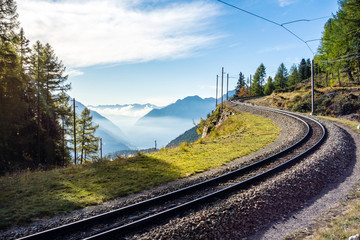 Plakat Gleise der rhätischen Bahn, Graubünden, Schweiz