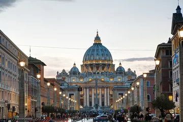Foto op Canvas The Papal Basilica of St. Peter in the Vatican city © andreykr