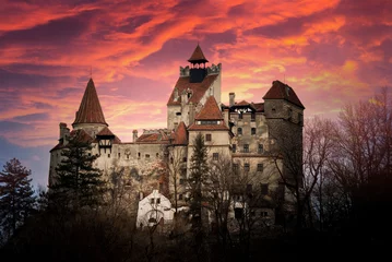Papier Peint photo Château Château de Bran, Transylvanie, Roumanie, connu sous le nom de &quot Château de Dracula&quot .