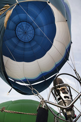 Obraz premium wniebowstąpienie festiwalu balonów na ogrzane powietrze