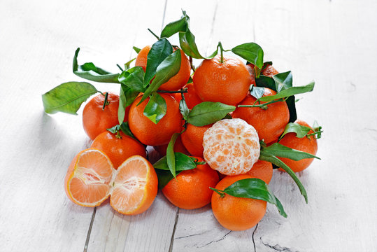 agrumi con foglia - clementine