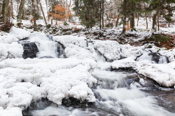 Fototapeta na wymiar Selkewasserfall Selketal im Harz