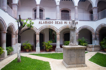 Alabado Seas