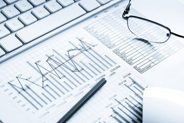 Preparing average sales report