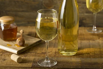 Papier Peint photo autocollant Alcool Sweet Yellow Honey Wine Meade