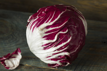 Fototapeta premium Raw Organic Purple Radicchio Lettuce