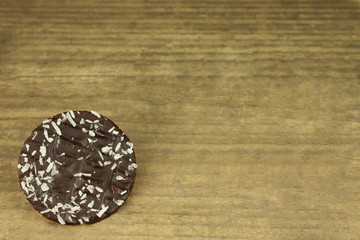 Black and white biscuit