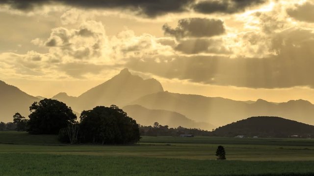 Light Rays over Mt.Warning