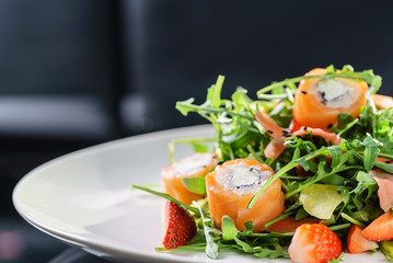 salad with shrimps