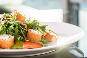 salad with shrimps