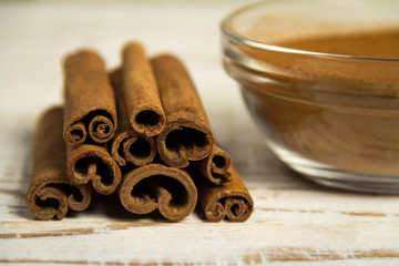 Cinnamon sticks and powder