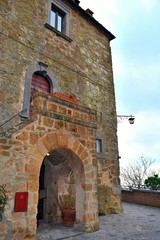 Fototapeta na wymiar Civita di Bagnoregio, villaggio medievale italiano