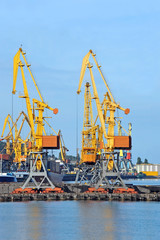 Obraz premium Port cargo crane