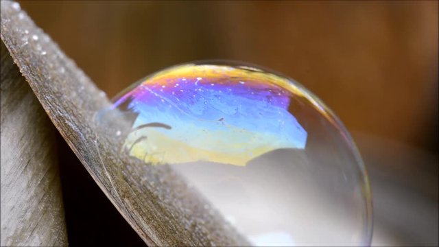 Movimento liquido bolla di sapone