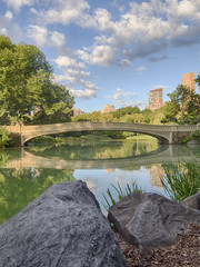 Fototapeta premium Bow bridge early morning
