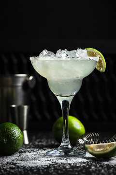 Cocktail, mixology