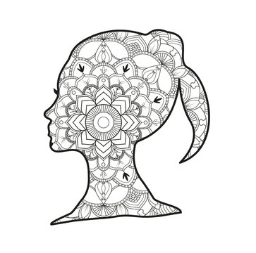 Vector illustration of a girl's  head mandala for coloring book, testa di donna mandala vettoriale da colorare antistress