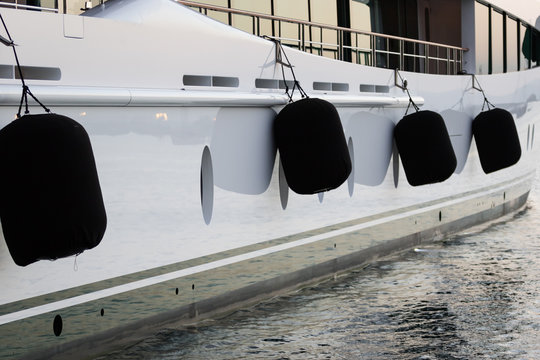 I parabordi nello yacht di lusso