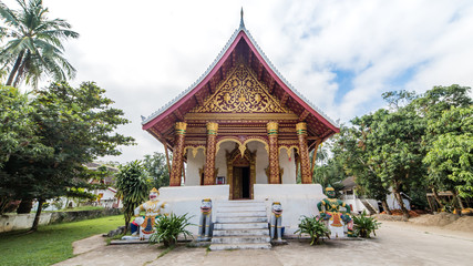 Fototapeta premium Luang Prabang, Laos - December 3, 2015: Buddhist temple in luang prabang, laos