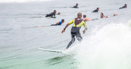 Surfando na onda.