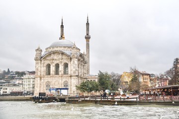 Fototapeta na wymiar Ortakoy Mosque on the Shore of the Bosphorus in Istanbul, Turkey