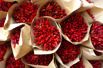Traditional Bouquet of red pepper in Venice - travel - 133233999