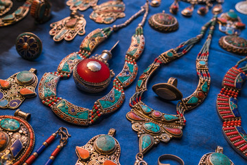 Silver Arabic accessory
