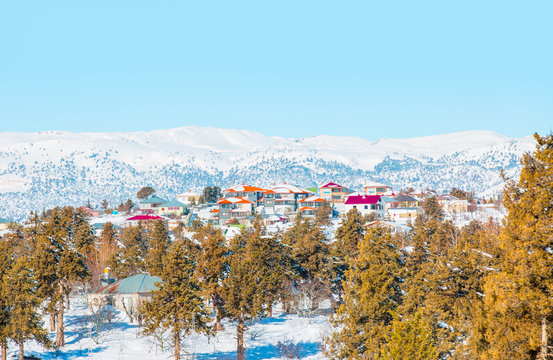 Mountain houses with beautiful sky in Aydinlar Plateau 
