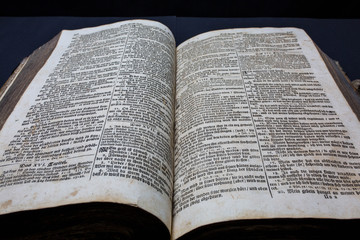 Fototapeta premium Alte Bücher des Schamanismus