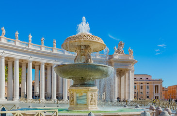 Naklejka premium Saint Peter's Square Colonnades and fountain in Vatican Rome