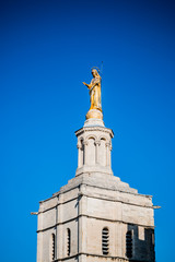 Fototapeta premium Notre-Dame -des-Doms depuis le donjon de la Cité des papes à Avignon