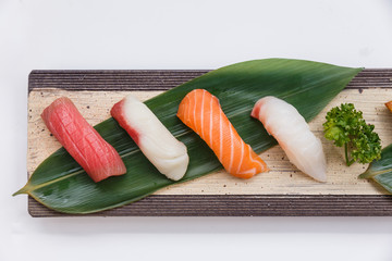 Sushi Set : Maguro (Bluefin Tuna), Hamachi (Yellowtail), Salmon, Tai (Red Seabeam), Grilled Foie Gras, Grilled Unagi (Japanese Freshwater Eel), Squid and Hotate (Scallop).